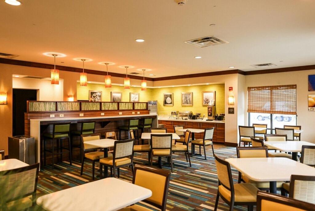 伯锡尔城康福特套房酒店 波西尔城 外观 照片